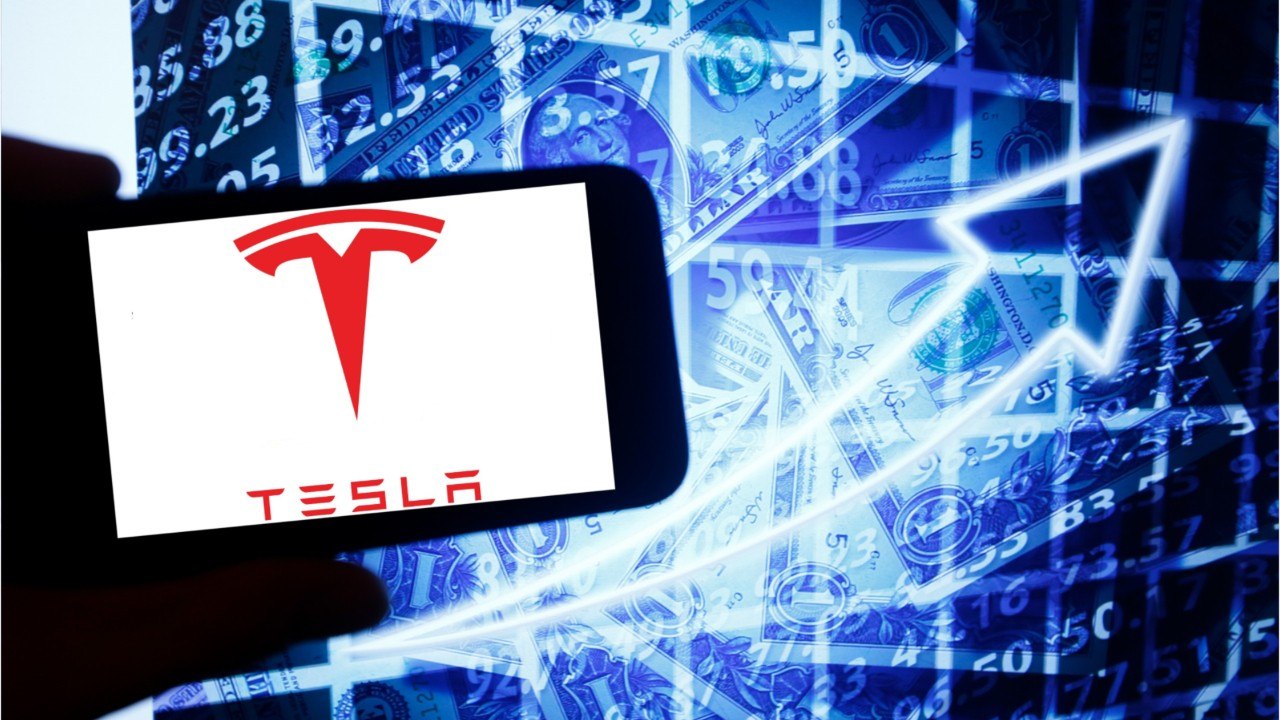 Tesla Negotiates Possible Incentives To Build New Plant In Texas