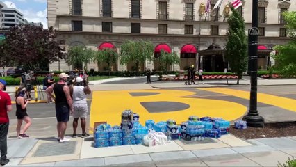 Beyaz Saray'a çıkan caddenin ortasına "Siyahların Hayatı Önemli" sloganı yazıldı - WASHINGTON