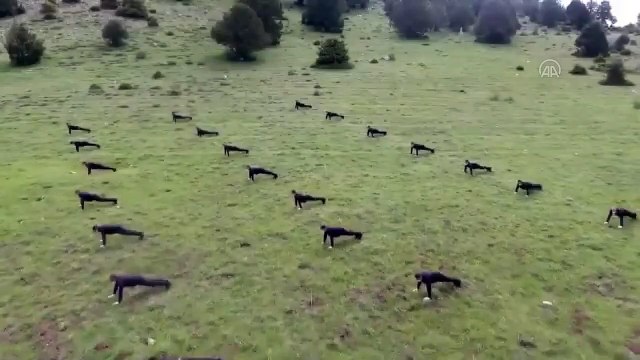 MSB: Sosyal mesafe kuralına ve maske kullanımına özen göstererek eğitim faaliyetlerimize devam ediyoruz