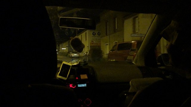 Des collages pour dénoncer les féminicides