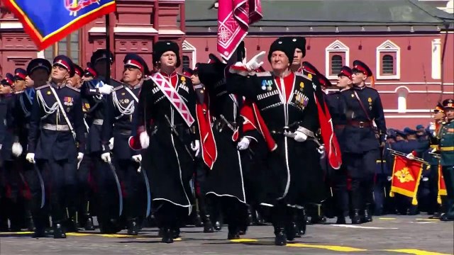 Grandiose défilé militaire sur la Place Rouge pour les 75 ans de la victoire sur l'Allemagne nazie