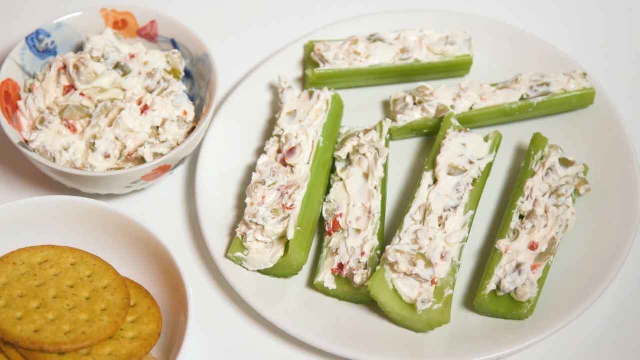 How to Make Stuffed Celery