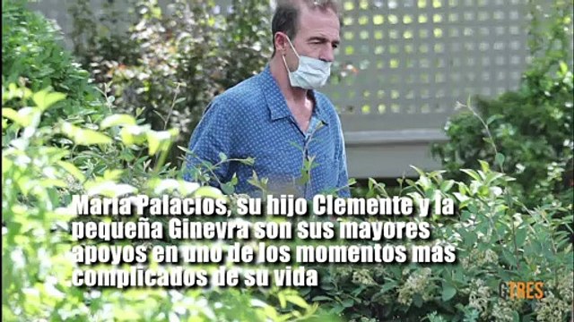 ALESSANDRO LEQUIO SE APOYA EN SU HIJA GINEVRA