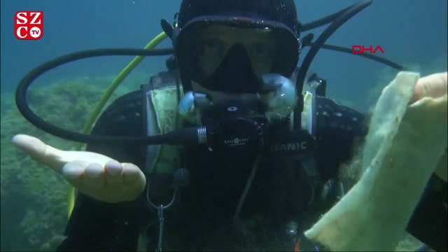 Su altında 'maske ve eldiven' kirliliği