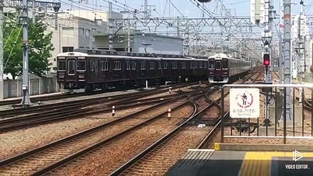 阪急西宮北口駅　特急停車シーン