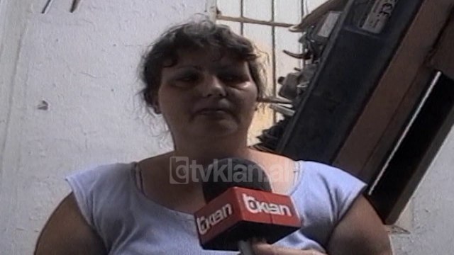 Punëtori i ndërtimit bie nga pallati - (9 Qershor 2000)