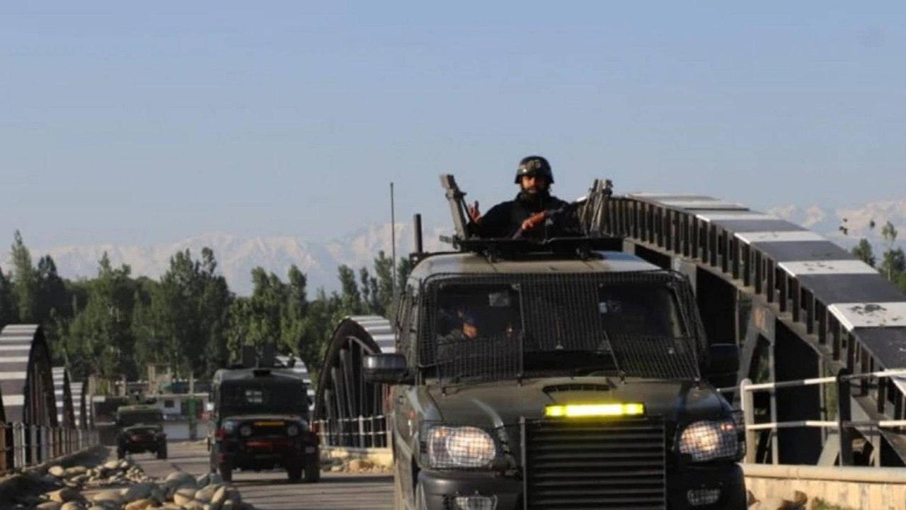 Kashmir: 3 Hizb-ul terrorists killed in Shopian encounter