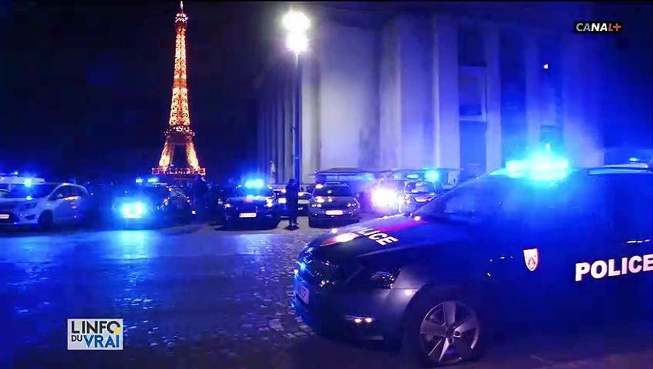 Des policiers ont jeté à terre leurs menottes pour signifier leur mécontentement