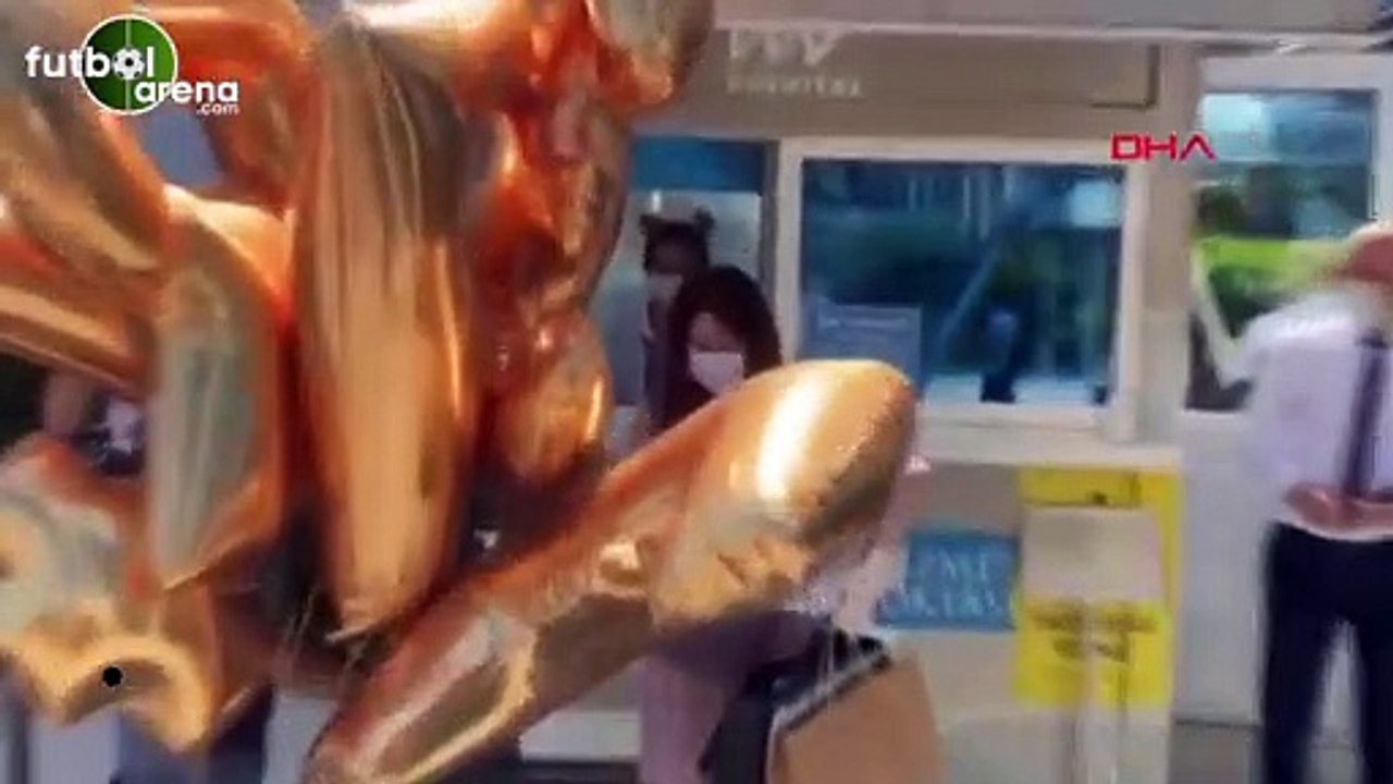 Muslera'ya eşinden doğum günü sürprizi