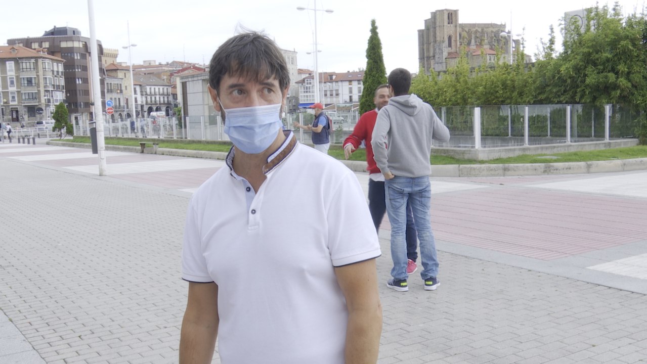 Hostelero de Castro Urdiales: "El 70 por ciento de los clientes son vascos"