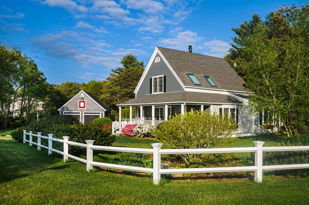 How To Make Over Your Home’s Curb Appeal with an Inviting Entry