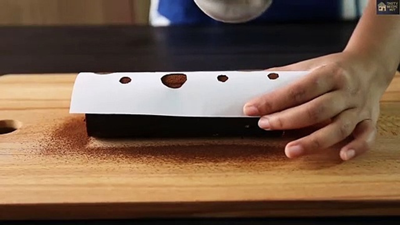 Make 5 Min Cake in Frying Pan | Swiss Roll cake Recipe | Easy & tasty Swiss Roll