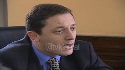 Ministri Muçi takim me sindikalistët e  Profarmës - (10 Qershor 2000)