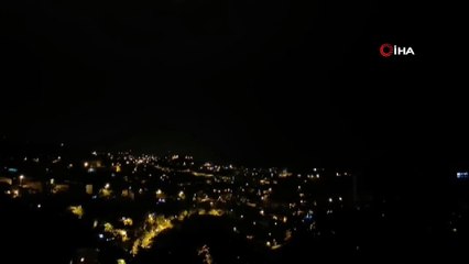 Zonguldak'ta şimşekler geceyi aydınlattı