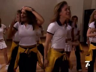 033 - Roberta, Lujan interrumpen a Mia y su grupo de baile