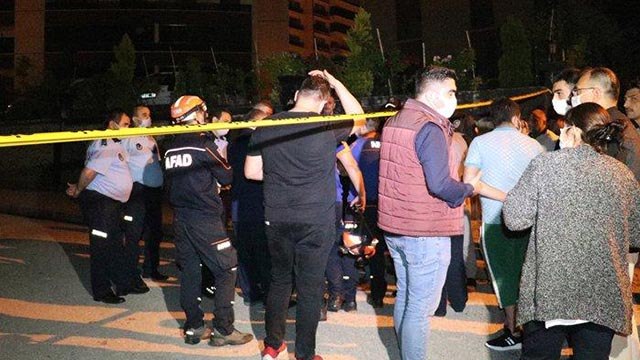 Ankara’da korku dolu gece: 18 katlı bina boşaltıldı