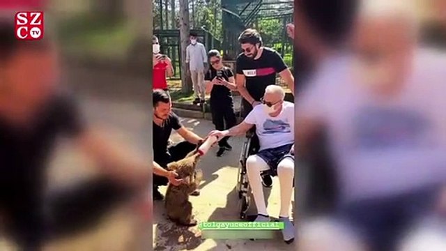 Mehmet Ali Erbil yavru ayı besledi