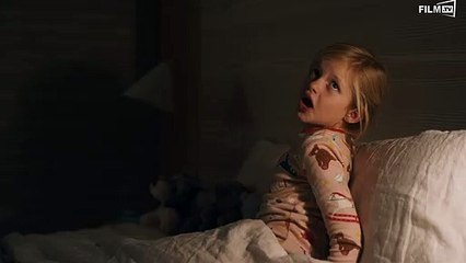 You Should Have Left Clip Ella tells Theo about a strange shadow on the wall Englisch English (2020)