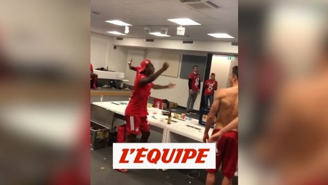 Ambiance de champion dans le vestiaire du Bayern Munich - Foot - WTF