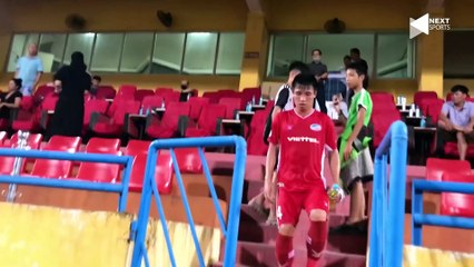 Thầy Park trêu đùa, tạo dáng chụp ảnh cùng con Bùi Tiến Dũng - NEXT SPORTS