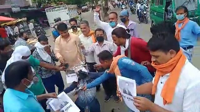 चीनी राष्ट्रपति का किया पुतला दहन