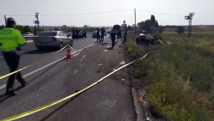 Otomobil traktöre çarptı: 1 ölü, 3 yaralı - AKSARAY