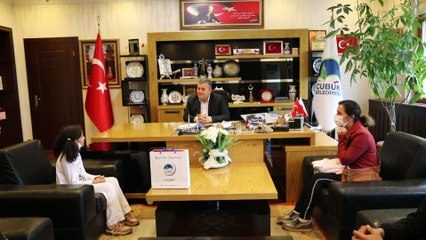 9 yaşındaki Ceren'in bayrak hassasiyeti kamerada - ANKARA