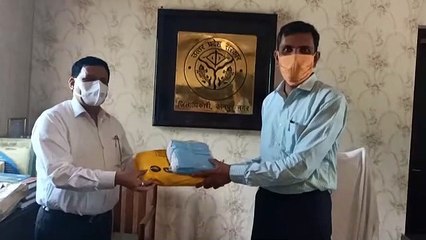 उत्तर प्रदेश लघु उद्योग निगम लिमिटेड द्वारा DM को कोरोना किट सौपी गई