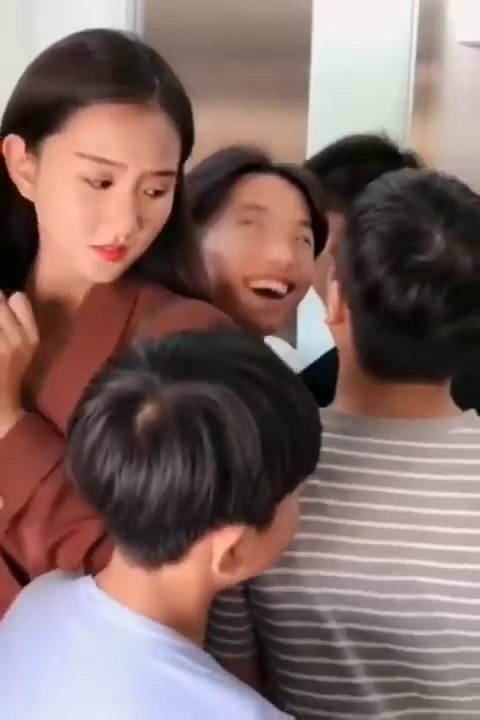 CUTE  LOVELY GIRLS VIDEO 카메라로 기록 된 멋진 순간들. 비브라토에웃긴 영상 모음! 2020의 최고의 비디오!#10