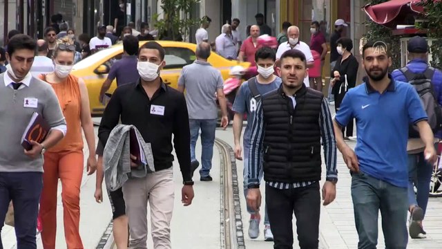 Maske ve sosyal mesafe kuralına yeterince uyulmuyor - İSTANBUL