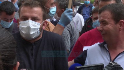 Shoqata e transportit në protestë: Po kërkojmë bukën e fëmijëve - News, Lajme - Vizion Plus