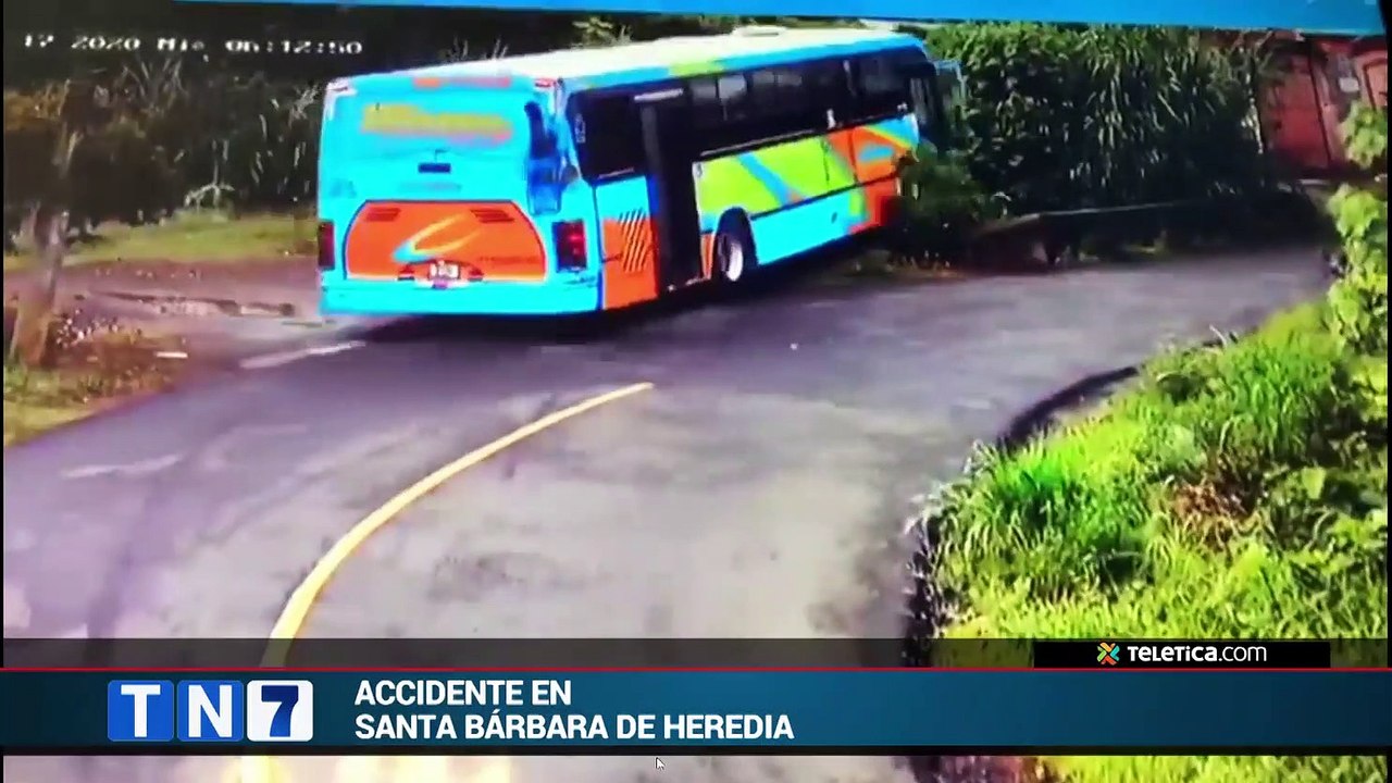 tn7-accidente-de-bus-en-santa-barbara-heredia-170620