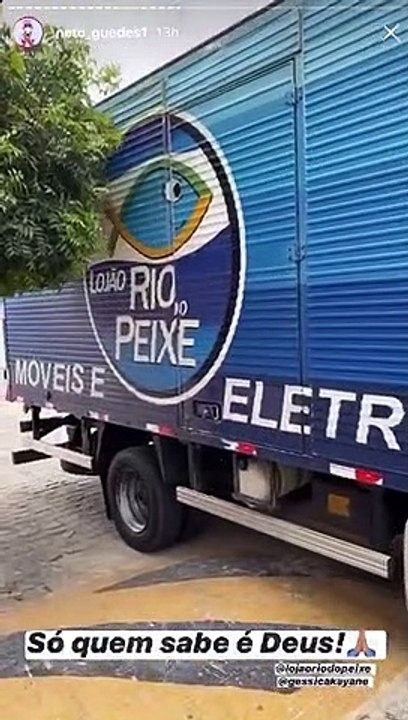 Em parceria com Gkay, Lojão Rio do Peixe doa mobília para família de humorista paraibano Neto Guedes