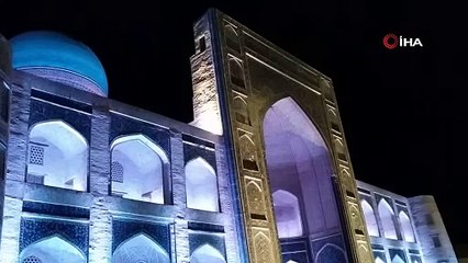 Özbekistan’da kısıtlamalar kalktı, halk Buhara’ya akın etti