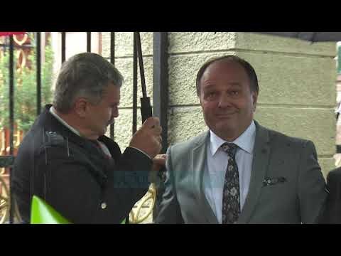 Kaosi me opozitën parlamentare/ Çdo ditë kërkesa të reja - News, Lajme - Vizion Plus