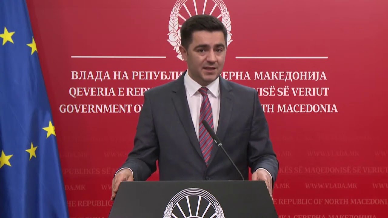 Бектеши се обиде со извинување да се оправда за скандалот со сликите