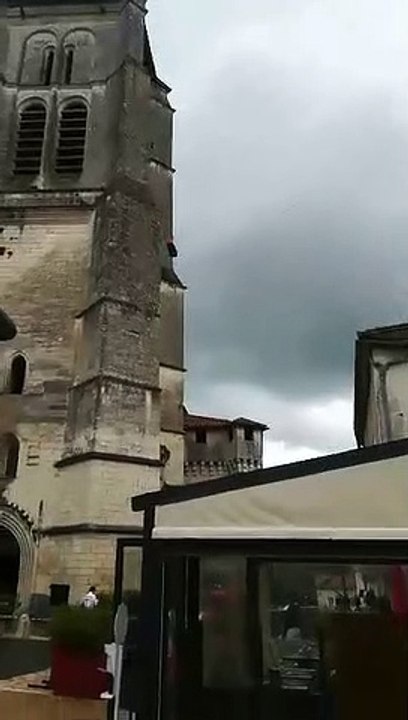 Les pompiers du GRIMP de Dordogne ont secouru un homme de 24 ans dans l'église de Saint-Astier