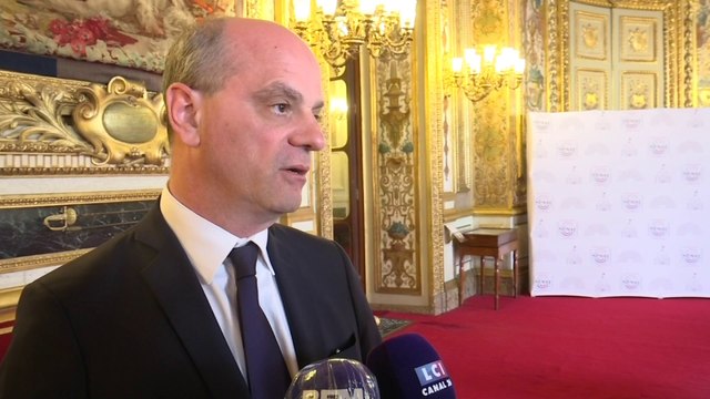 Selon Blanquer, si la distance d'un mètre entre les collégiens est impossible, le port du masque sera obligatoire