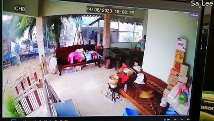 Massive Winds Cause Roof to Collapse