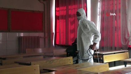 Akhisar Belediyesi, sınav öncesinde okulları dezenfekte etti