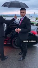 Nouvelle vidéo de JP qui nous montre comment devenir riche comme lui !