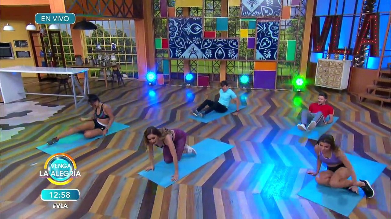 ¡A ejercitar el abdomen junto a Cynthia Rodríguez y a quemar esa grasita extra! | Venga La Alegría
