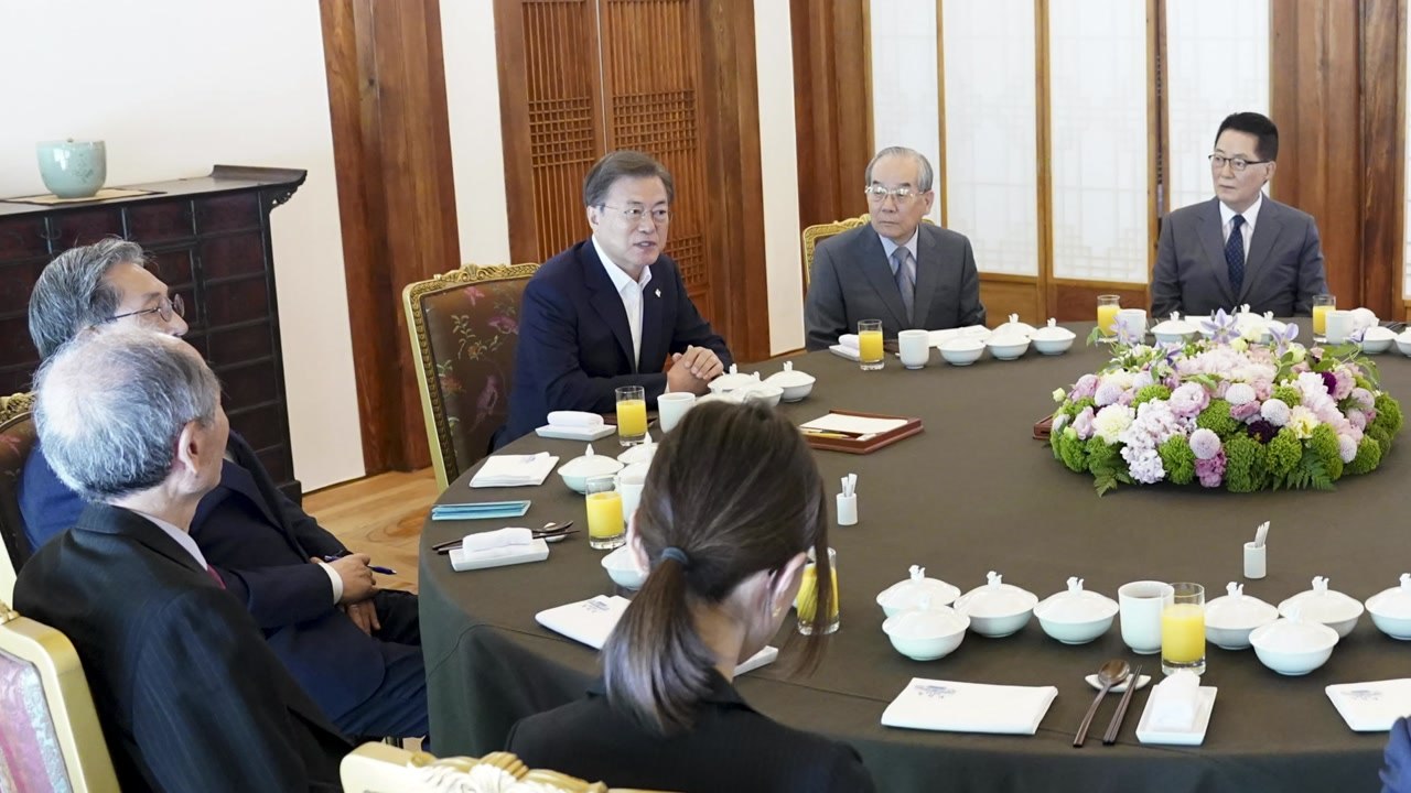 [단독] 문 대통령, 안보 원로 靑 초청..."김여정 담화, 나보다 국민이 더 큰 충...