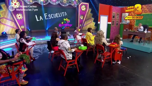 El Reventonazo de la Chola- El Dr. Perez Albela y su doble llegaron a _la escuelita_ (HOY)