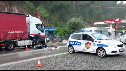 HUMB JETEN 65 VJEÇARI NE ELBASAN, U PERPLAS ME MAKINEN E POLICISE  - News, Lajme - Kanali 7