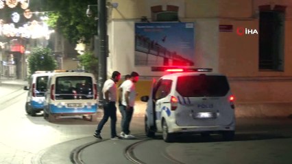 İstiklal Caddesi'nde maske ve sosyal mesafeye uyulmuyor