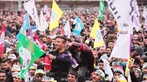 HDP'den hiçbir partilinin çağırılmadığı TV'lere videolu yanıt: HDP, HDP, HDP... HDP halktır halk!