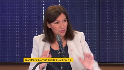 Transformation du périphérique à Paris : "Avoir une voie pour le covoiturage, les taxis et les transports en commun, des pistes cyclables, des plantations d'arbres", souhaite Anne Hidalgo
