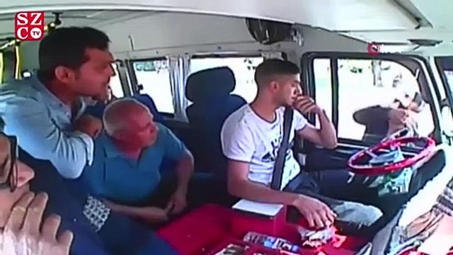 Minibüsçülerin yolcu kavgası kameralara böyle yansıdı