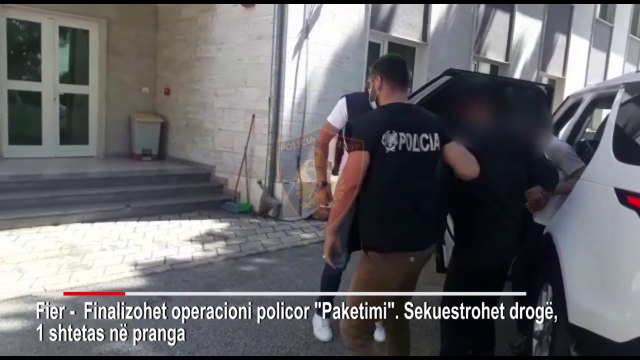 Fier/ Sekuestrohen 865 gramë kanabis, arrestohen shitësi dhe procedohet penalisht blerësi